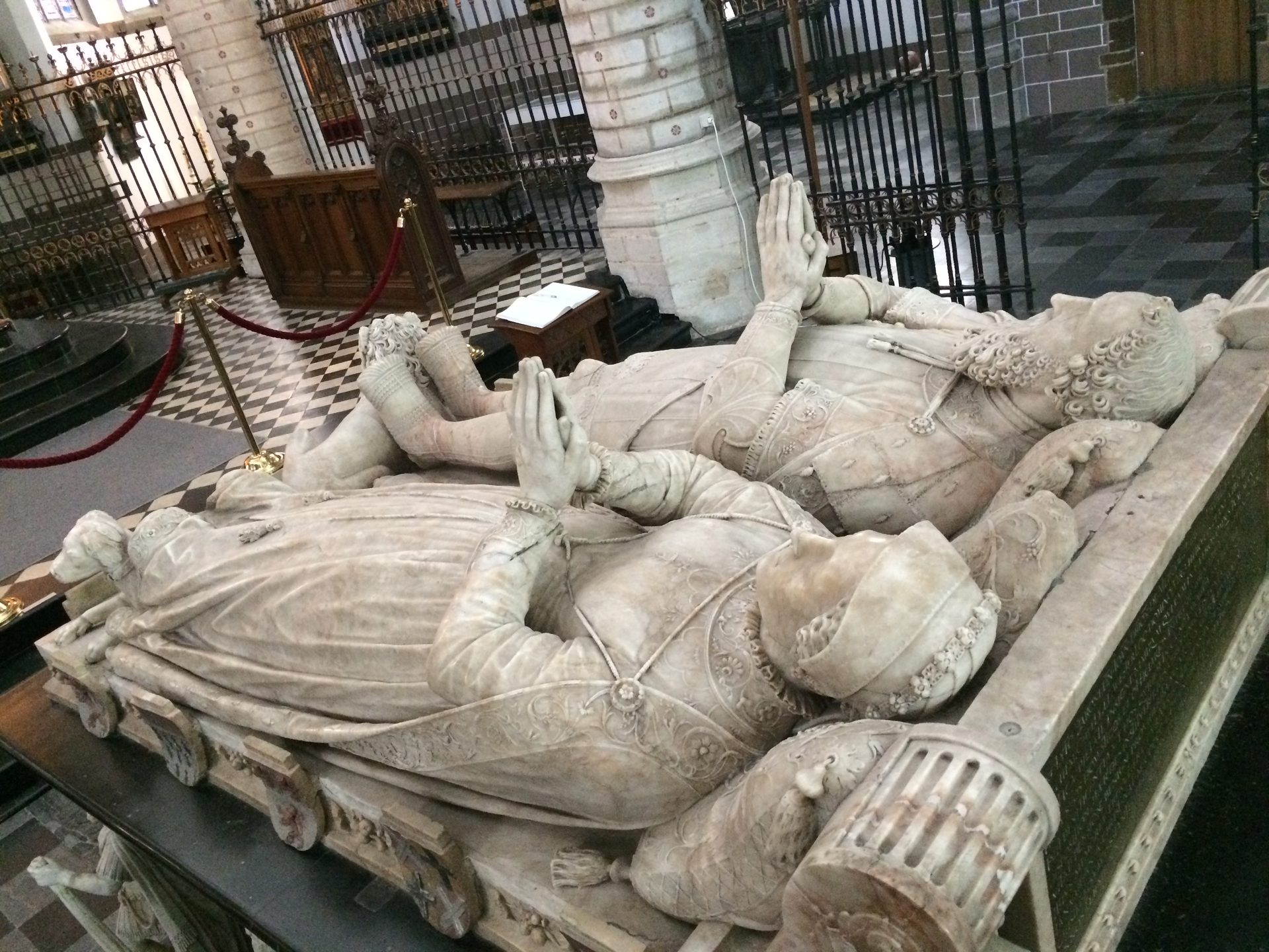 Tomb of the spouses, Geel (2).JPG